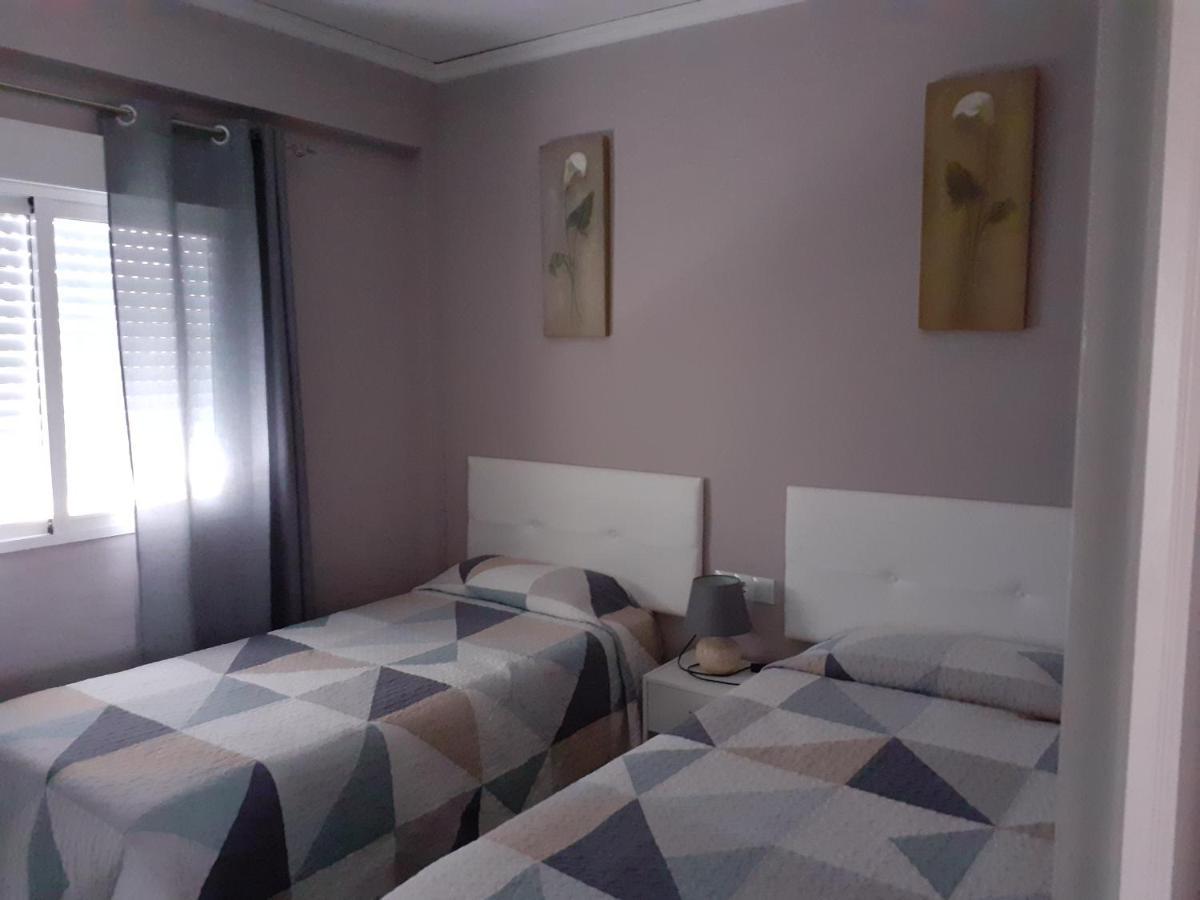 Hostal Oasis Дения Экстерьер фото