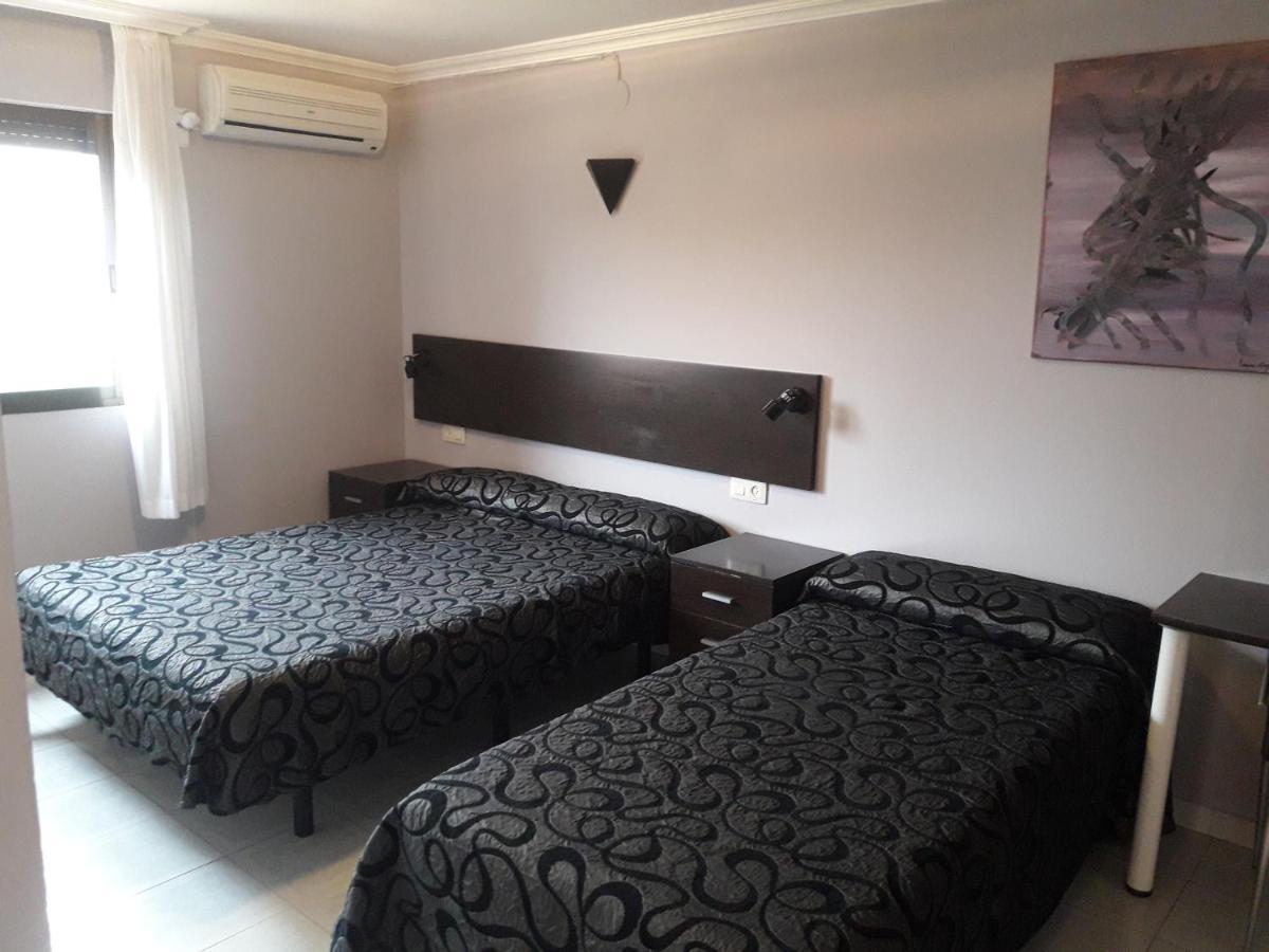 Hostal Oasis Дения Экстерьер фото